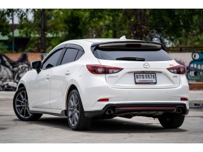 2019 Mazda3 2.0 S Sport  สีขาว รูปที่ 5